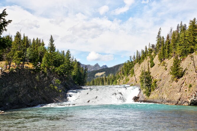 8 Hour Tour in Lake Louise, Banff and Moraine Lake - What to Expect