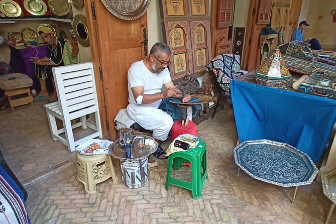 A Guided Day on Foot to Visit the Medina of Fes - Accessibility and Transportation Options