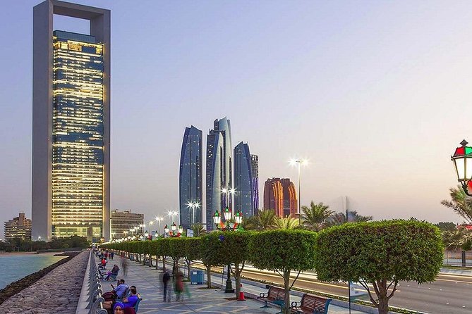 Abu Dhabi City Tour With Ferrari World & Buffet Lunch - Delectable Buffet Lunch Experience