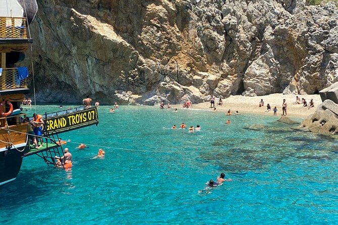Alanya Grand Pirate Boat Tour With Lunch, Soft Drinks & Transfer - Boat Highlights