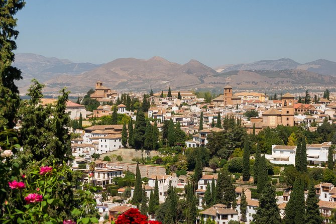 Alhambra and Albaicin+Sacromonte Premium Guided Tour - Exploring Albaicin and Sacromonte