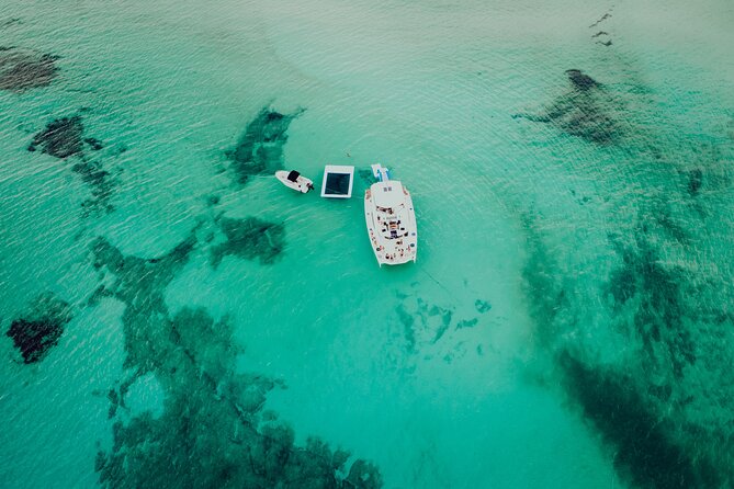 All Inclusive Cozumel: Coast & Relax 4hrs Luxury Yacht - Luxury Yacht Experience