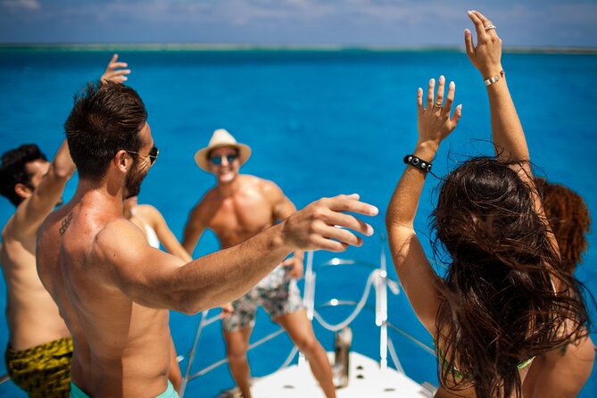 All Inclusive Tulum: 4 Hours Coast & Fun in 43 Yacht Azimut - Exploring the Tulum Coast