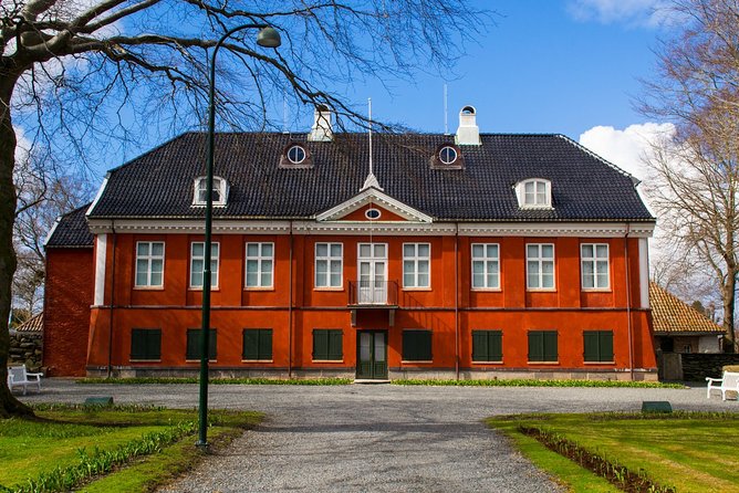 An Amazing Guided Private Walking Tour of Stavanger. - Customer Review Highlights