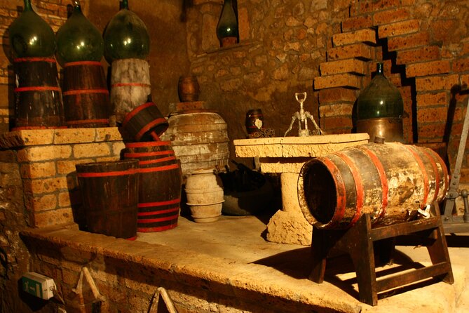 Aperitif in the Famous Underground Caves of Orvieto - Group Size and Intimacy