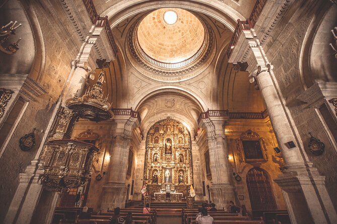 Arequipa Private City Tour and San Camilo Traditional Market - Exploring Arequipas Historic Center