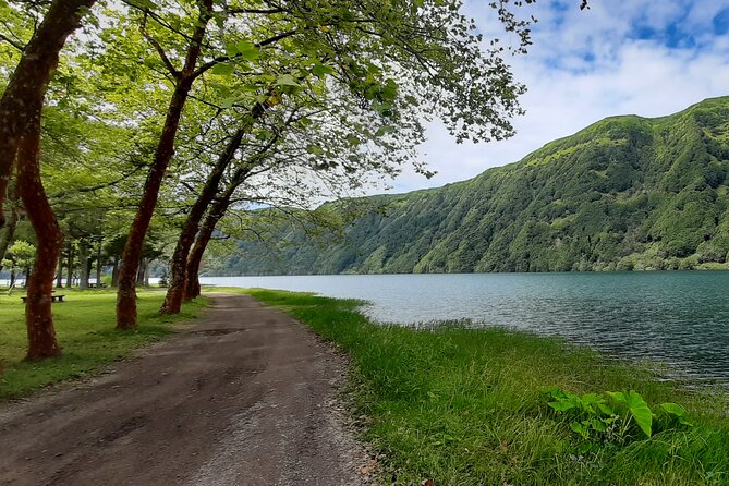 Azores: Explore the Dramatic Crater of Sete Cidades - Exploring the Regions Rich History