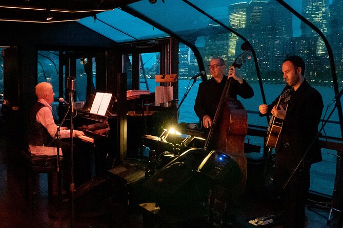 Bateaux New York Christmas Day Plated Dinner Cruise - Pricing and Cancellation