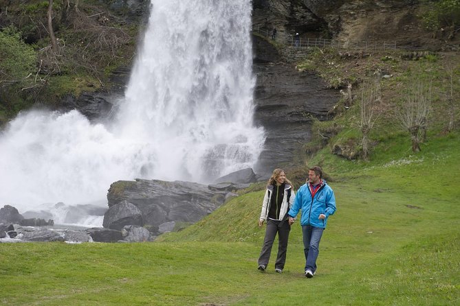 Bergen: Private Full-Day Roundtrip to Hardangerfjord With Cruise - Hardangerfjord: Renowned Natural Beauty