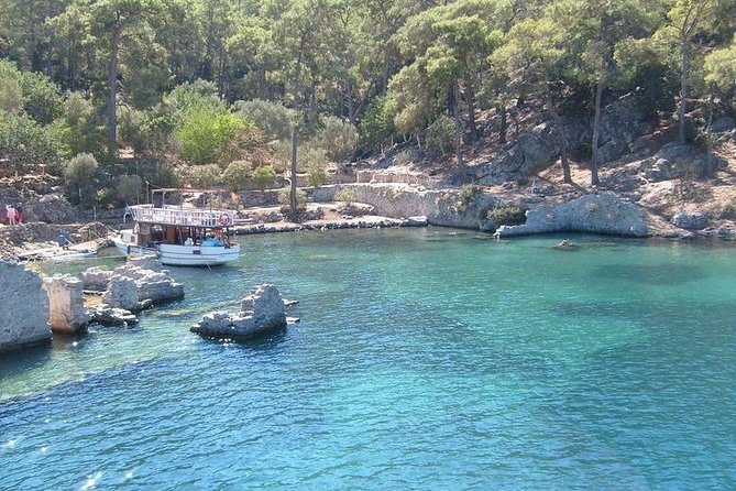 Boat Trip From Kusadasi Port / Hotels - Boat Capacity and Insurance