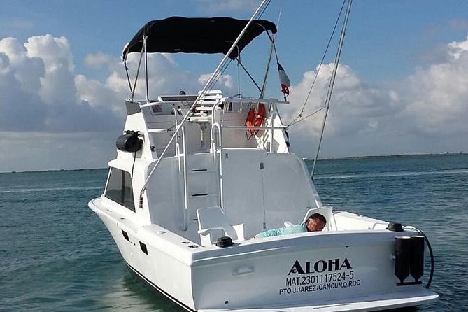 Cancun Fishing Charter if You Dont Fish You Dont Pay Bertram 31FT 6 Pax 25P5 - Experienced Crew