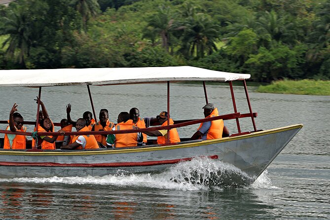 Caves and Cruise Tour in Ghana - Culinary Delights and Refreshing Beverages