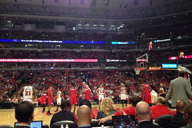Chicago Bulls Basketball Game Ticket at United Center - Booking Process