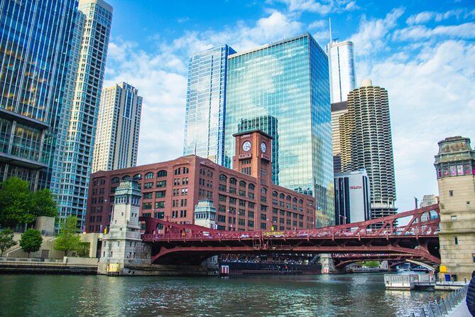 Chicago River Architecture Walking Tour - Health and Safety Considerations
