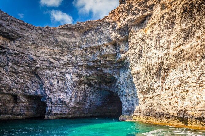 Comino Highlights, Blue/Crystal Lagoon & Caves Private Boat Trip - Transportation and Accessibility