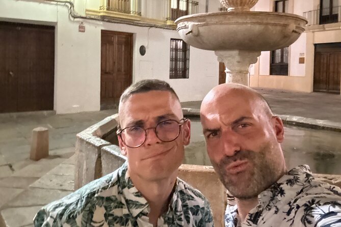 Córdoba Scavenger Hunt and City Highlights Walking Tour - Booking Confirmation and Participation