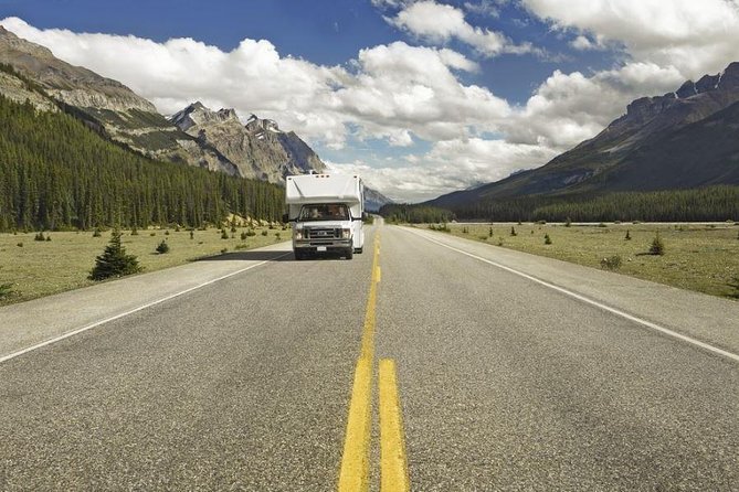 Day Trip Columbia Icefield, Parkway, Bow Lake From Calgary, Banff - Glacier and Icefield Exploration
