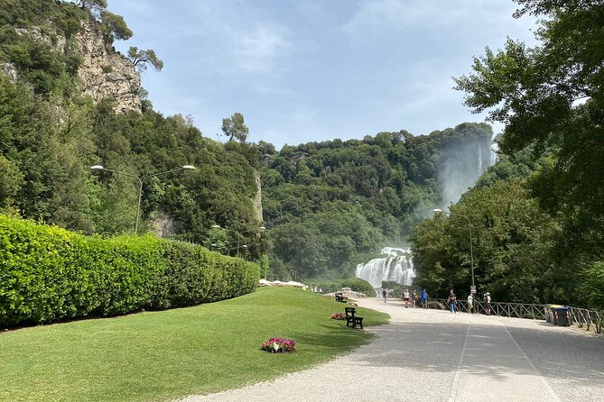 Day Trip: Kayak Ride on Lake Piediluco With Lunch + Marmore Falls - Typical Umbrian Lunch