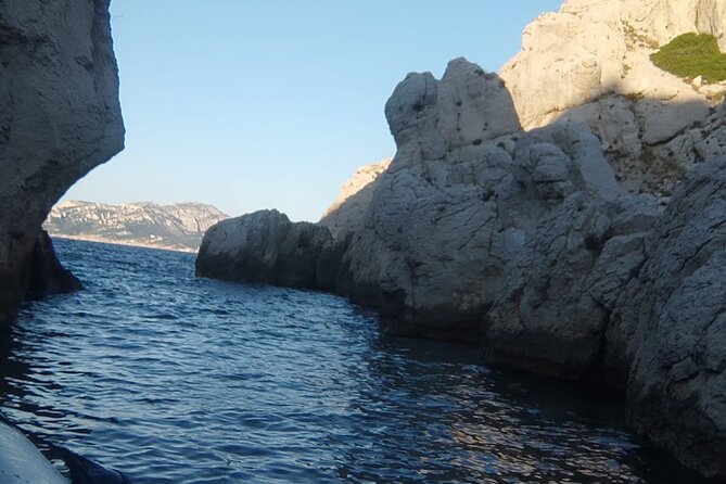 Daytime 1PM - 5PM Boat Cruise on the Archipelago & Calanques - Safety and Customer Experience
