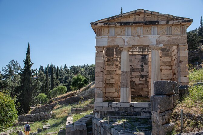 Delphi Skip-The-Line Private Tour With Licensed Guide & Admission - Exploring Delphis Treasures