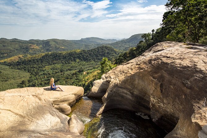 Diyaluma Waterfall & Natural Pool Bath. - Booking Process