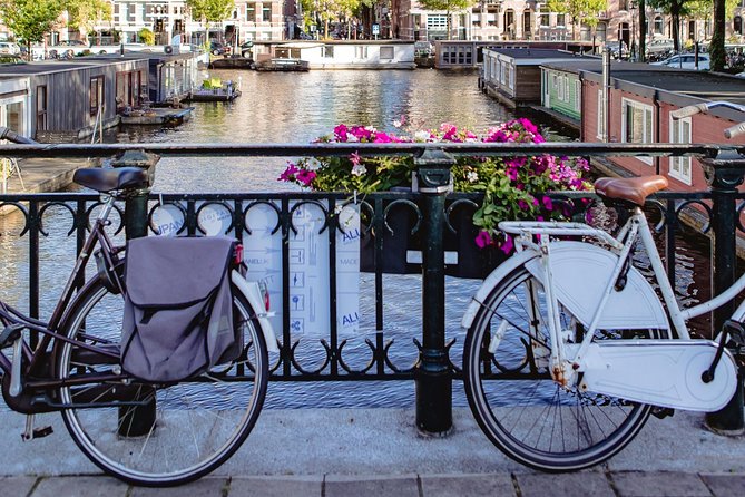 Eating Amsterdam: Albert Cuyp Market & The Pijp Food Tour - Sampling Traditional Snacks