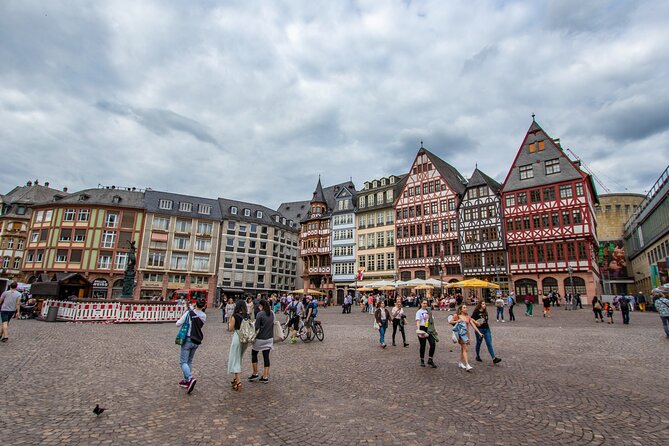 Explore Frankfurt in 60 Minutes With a Local - Customized Experience for Travelers