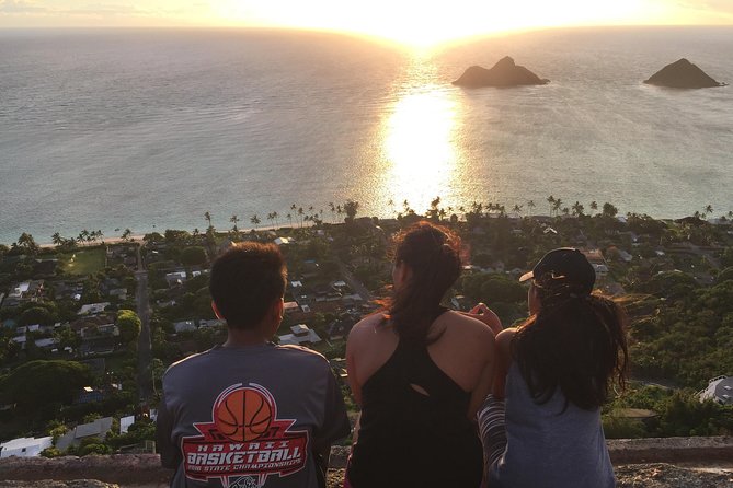 Explore O'Ahu Island With a Friendly Local in a Small Group - Personalized Small-Group Adventure