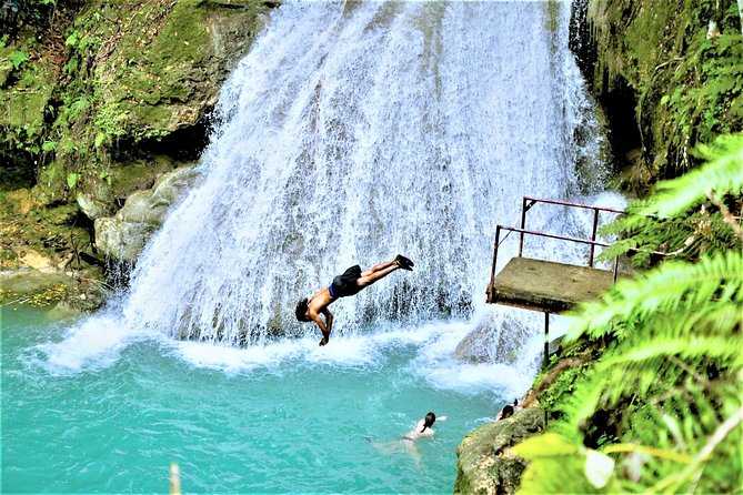 Falmouth Shore Excursion: Blue Hole and Secret Falls Express Plus Shopping - Shopping Opportunities