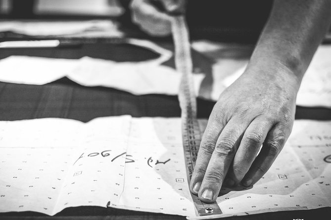 Fashion Workshop in Atelier and Fashion District Tour - Hands-on Workshop