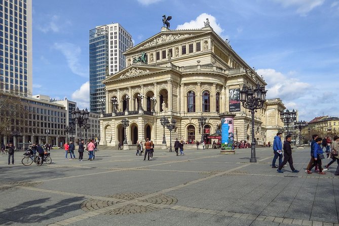 Frankfurt - Old Town Historic Walking Tour - Accessibility Considerations