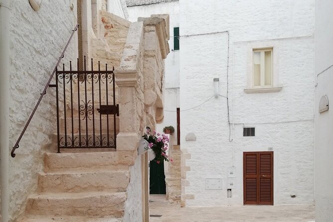 From Brindisi: Alberobello, Locorotondo, Ostuni & Apulian Brunch - Olive Oil Tasting and Brunch