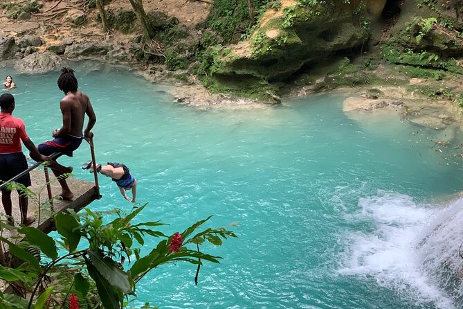 Full Day Dunns River and Blue Hole With Lunch - Exploring Dunns River Falls