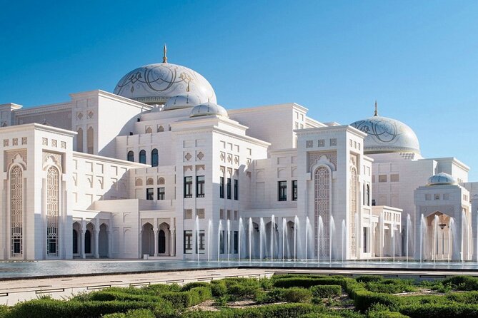 Full Day Iconic Abu Dhabi City Tour - Shopping at the Dates Market