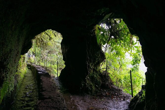 Full-Day Self Guided Hike in Caldeirão Verde Levada - Crowds and Tight Spots