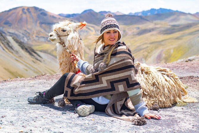 Full Day Tour by Easy Route to the Palccoyo Rainbow Mountain - Exploring the Palccoyo Rainbow Mountain