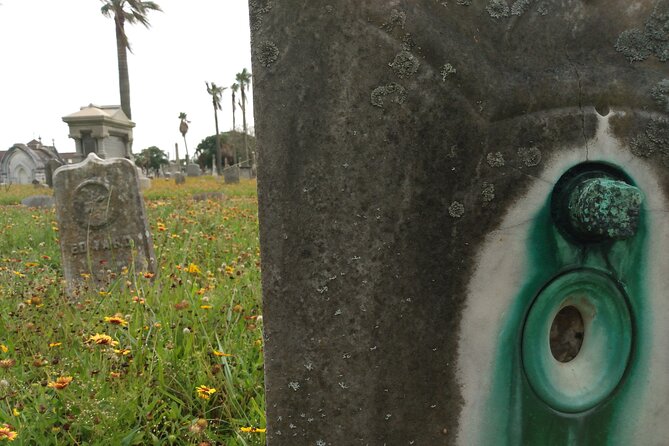 Galveston Cemetery Tour With Ghost Hunting Equipment - Customer Reviews and Recommendations