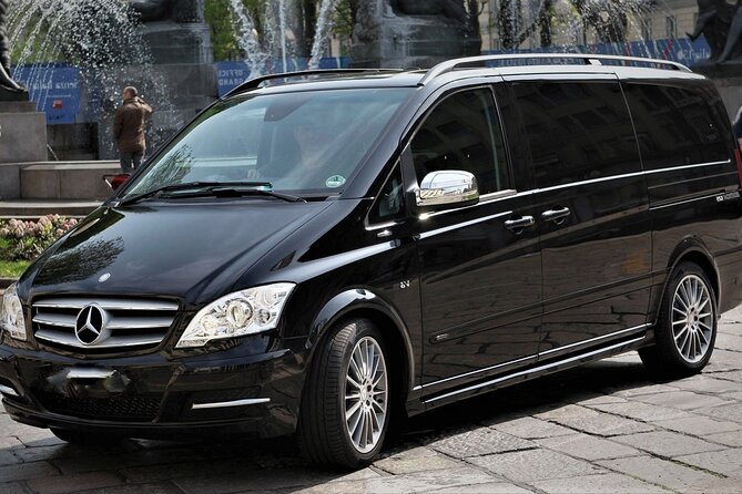 Giants Causeway and Antrim Coast Tour 7 Hours 1-3 People - Customization and Flexibility