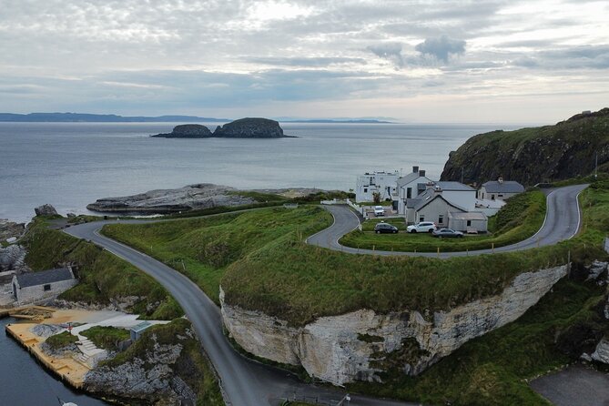 Giants Causeway Tour From Belfast in Luxury 7 Seater - Guided Exploration of Giants Causeway