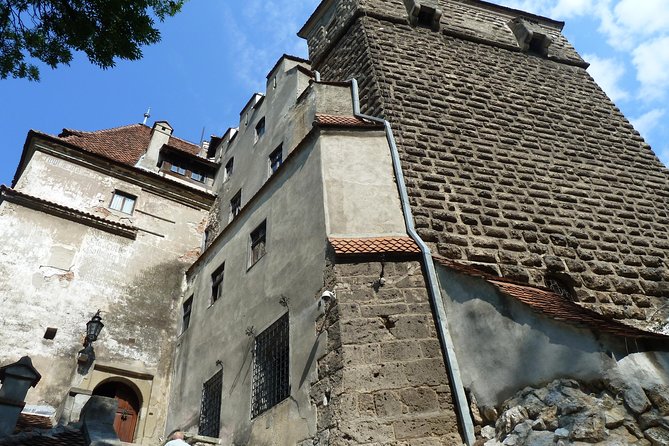 Guided Visit in Spanish to the Castle of Dracula in Bran (Native Spanish Guide). - Cancellation and Refund Policy