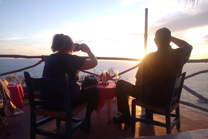 High Divers Deluxe Three Course Dinner + Two Drinks Plus SUNSET - Booking Information
