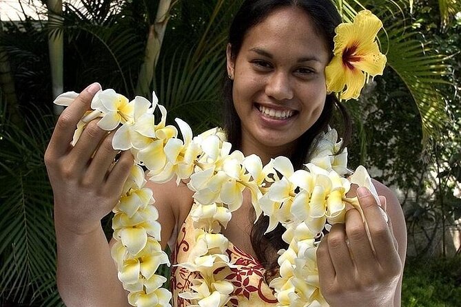 Honeymoon Airport Lei Greeting on Kona Hawaii - Meeting and End Points
