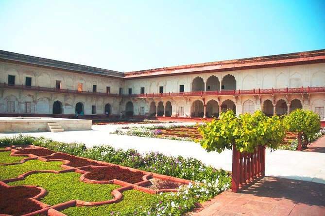 Hyderabad to Taj Mahal and Agra Fort Same Day Tour With Flights - Accessibility Features