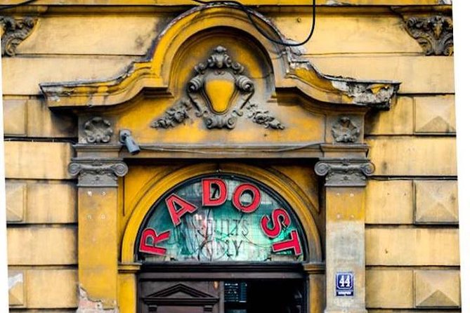 Inside the Contrasts of Belgrade - Meet the Exciting Savamala Quarter - Logistics and Tour Details