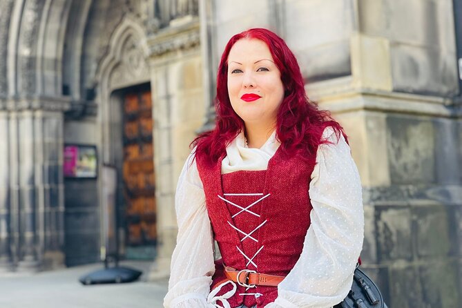 Jacobite History and Outlanders Scotland Walking Tour - Engaging Tour Experience