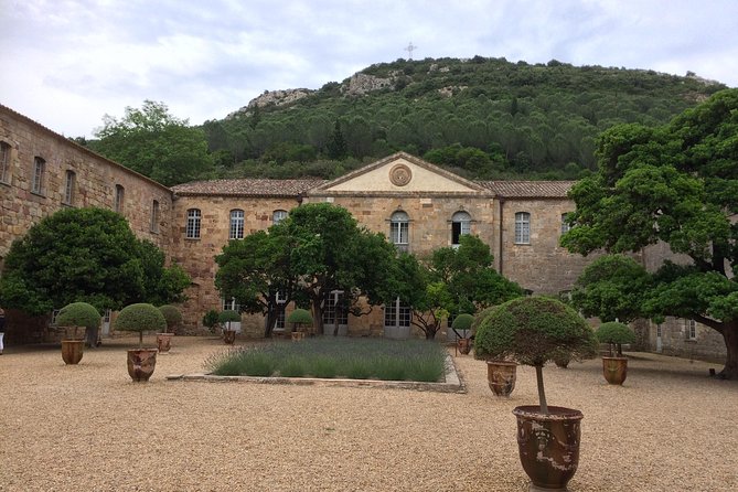 Lagrasse Village and Fontfroide Abbey Tour Review - Tour Reviews and Ratings