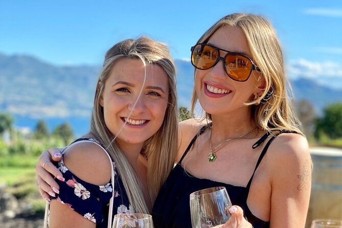 Lake Country Half Day Guided Wine Tour With 4 Wineries - Cancellation and Review Policy