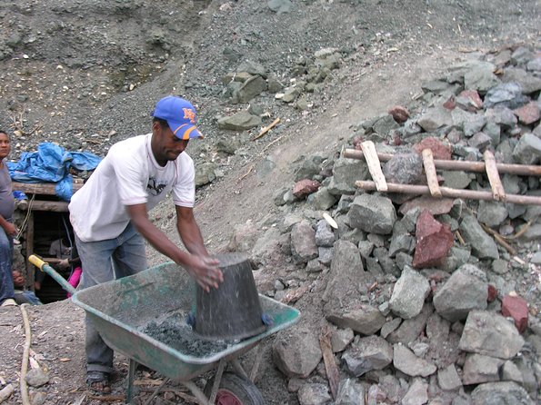Larimar Mine Tour - Visitor Reviews and Host Responses
