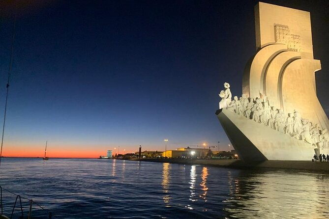 Lisbon Night Sailing Tour With a Drink- 2h Small Group Tour - Tips for a Great Experience