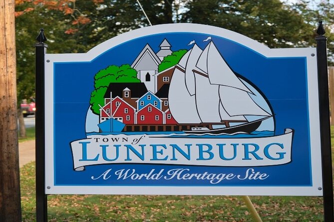 Lunenburg Small Group Express From Halifax + Lobster Roll Lunch - Scenic Drive Insights